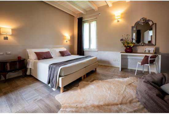 Camera deluxe Melograno_en